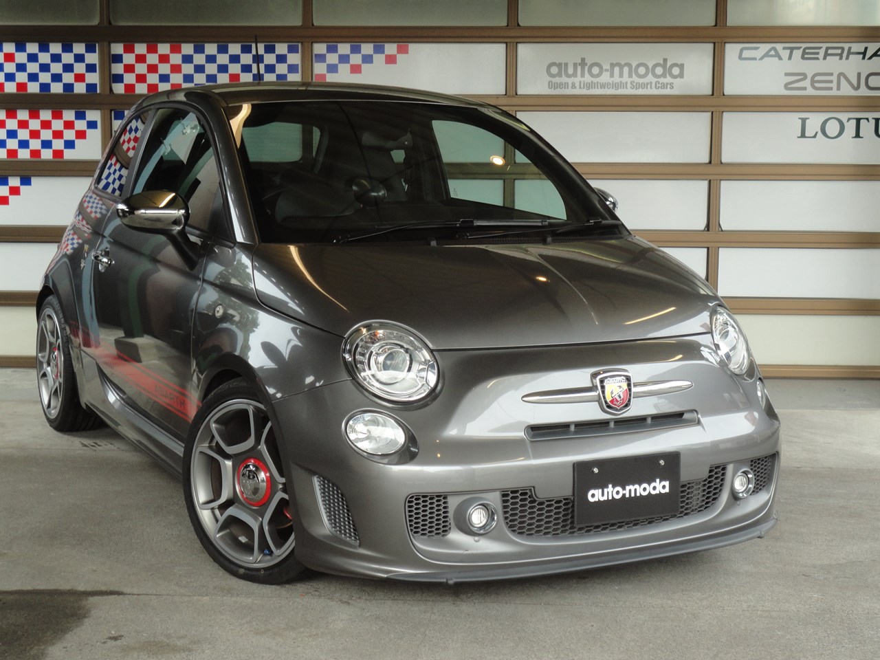 ABARTH 595 competizione（アバルト 595 コンペティツィオーネ グリジオレコード） 入庫しました。 |  外車・スポーツカーについての情報をブログで発信します