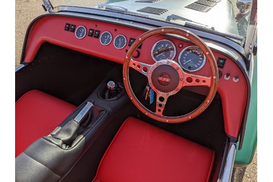 SUPER SEVEN 600 CLASSIC EDITION