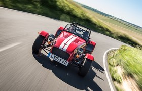 赤いケータハム